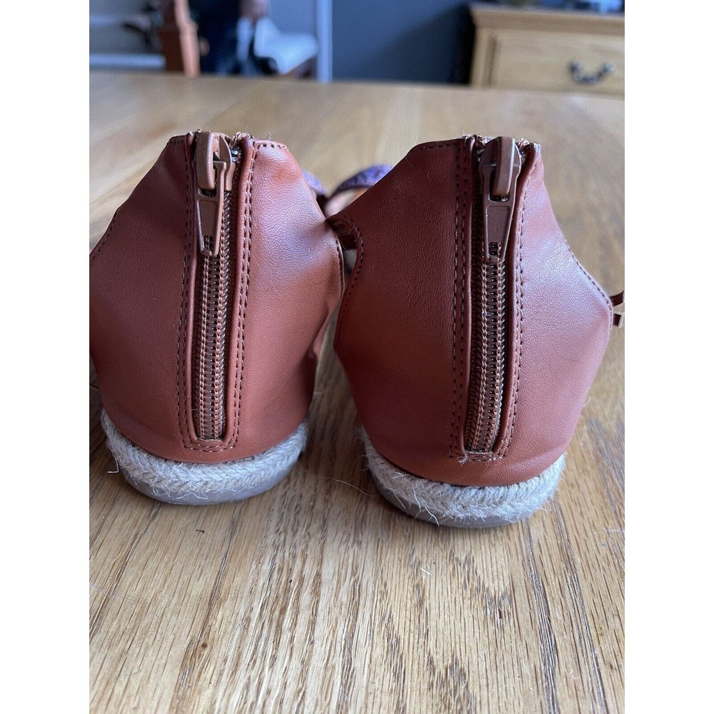 385 Fifth Sandal Women’s 9 Brown Tassel Flat - Picture 4 of 7